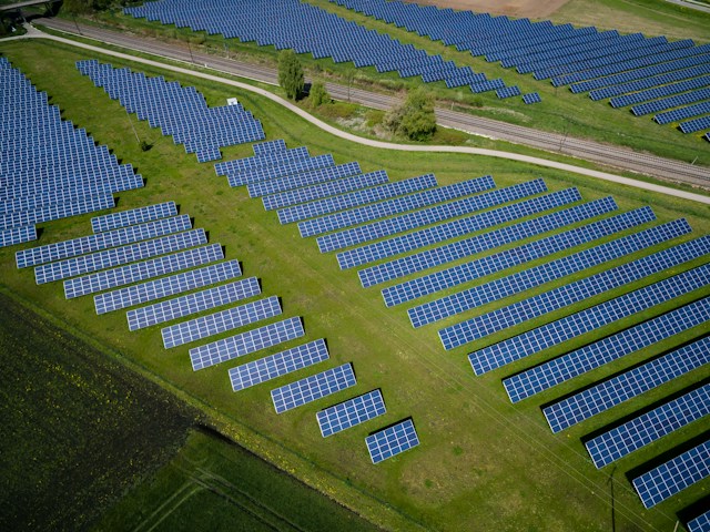 Solarmodule im Alltag – Leistung, Wetter und Stromerzeugung verstehen